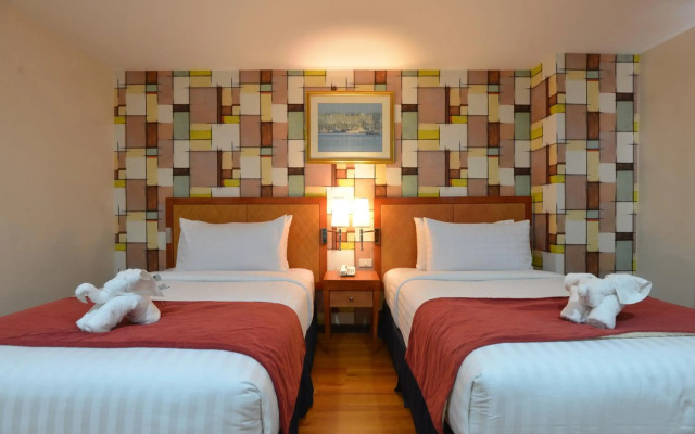 Royal Suites Condotel