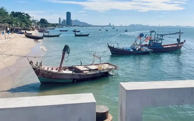 The Sunset Bangsaen Seaview