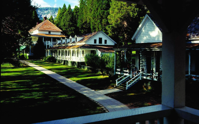 Wawona Hotel