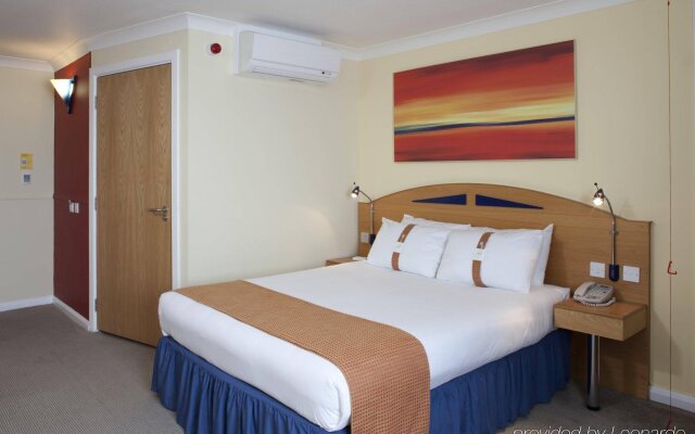 Holiday Inn Express Swindon - West, an IHG Hotel