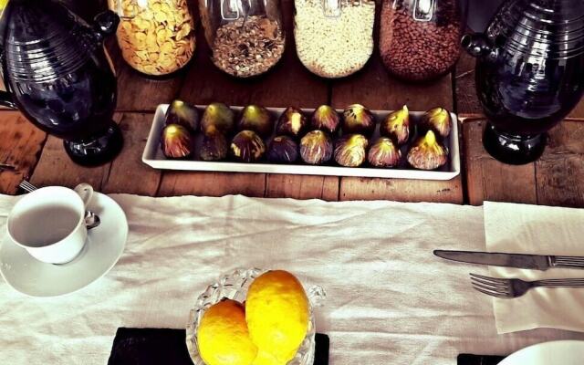 CasaVostra - Ambience Suites