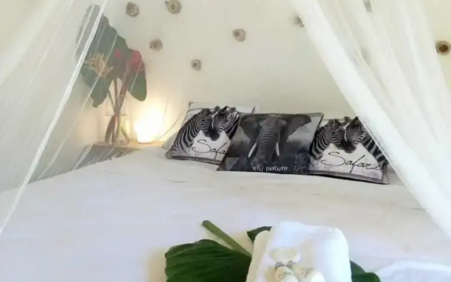 Bungalows India  El Valle Samana