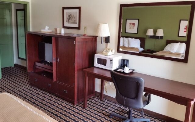 Hanover Hotel & Banquet Center