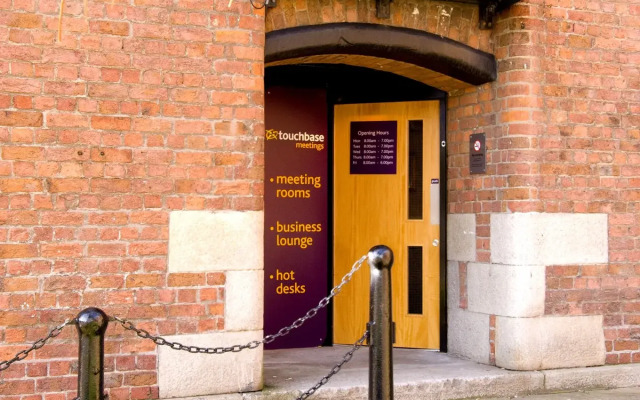 Premier Inn Liverpool City - Albert Dock