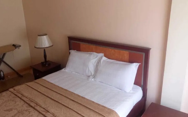 Pinnacle Court Apartments