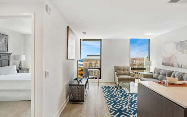 Global Luxury Suites at Reston Town Center