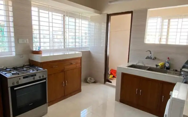 4 Beds Condo Holiday Home at Bashundhara, Dhaka