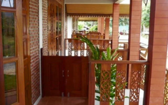 Laemsing Pachaba  Resort