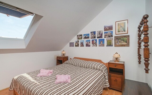 Nice Apartment in Bol With 2 Bedrooms and Wifi