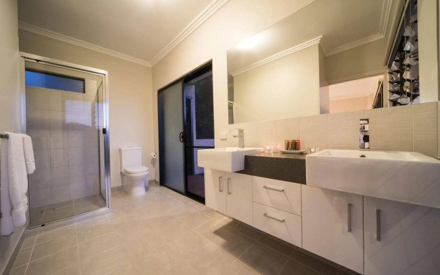 Seclude Rainforest Retreat