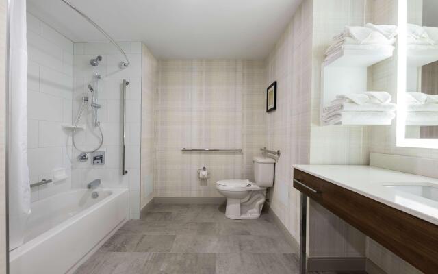 Hampton Inn & Suites Charlottetown