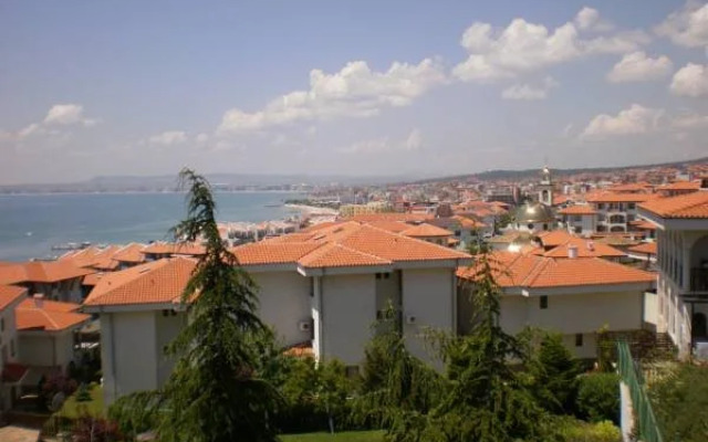 Aqua Dreams Studio Apartment