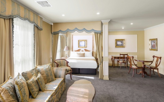 Canterbury International Hotel