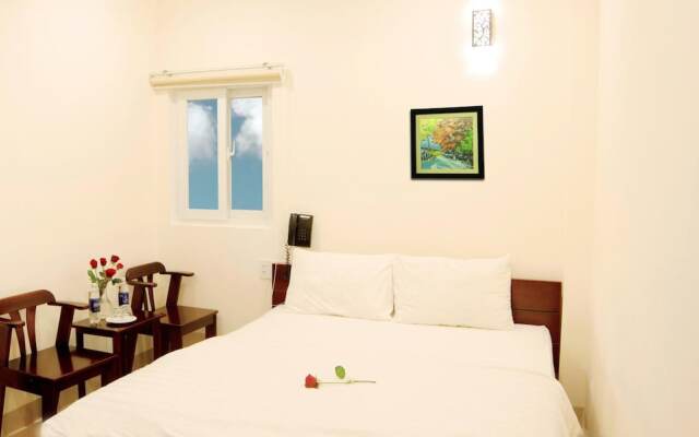 Thanh Nhan Hotel