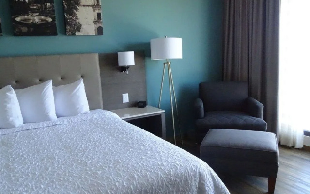 Hampton Inn by Hilton Celaya