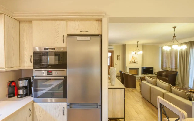Evgatis Beach Luxury Apts