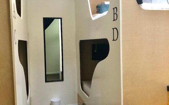 Two Peas Pod Hostel