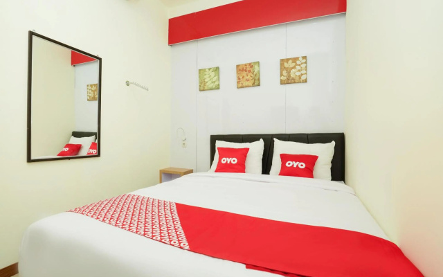 SUPER OYO Flagship 3688 Pot Art – Guest Rooms – Surabaya