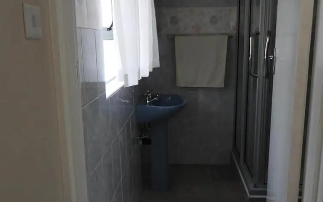 2 Bedroomed Apartment With En-suite and Kitchenette - 2067