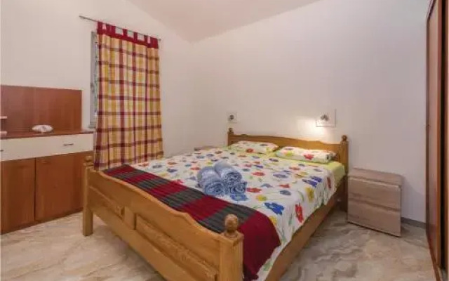 Six Bedroom Holiday Home in Medulin