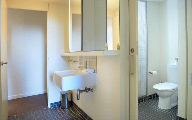 City Edge Serviced Apartments - East Melbourne