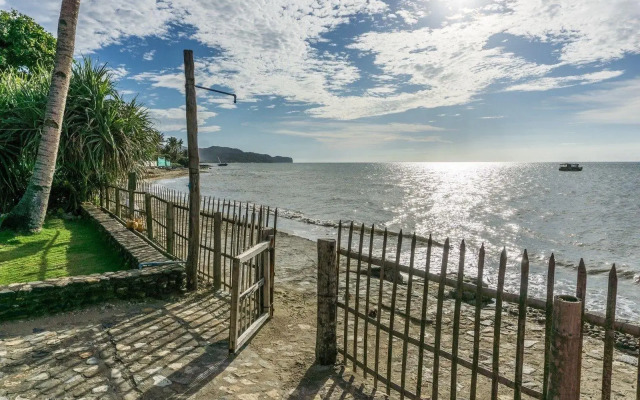 HangOut Beach & Resort