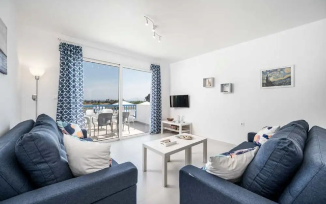 Xenos Villa 6 With a Private Pool Near the sea