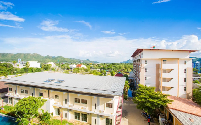 Kanokan Hotel (SHA Extra Plus)