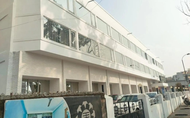 OYO 76836 Hotel Meridian