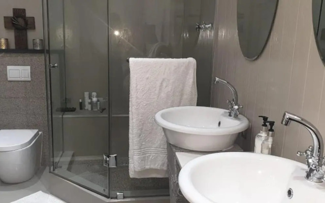 Ladera - Vista Self-catering Guesthouse