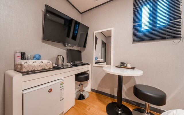 Gangseo Bank Motel