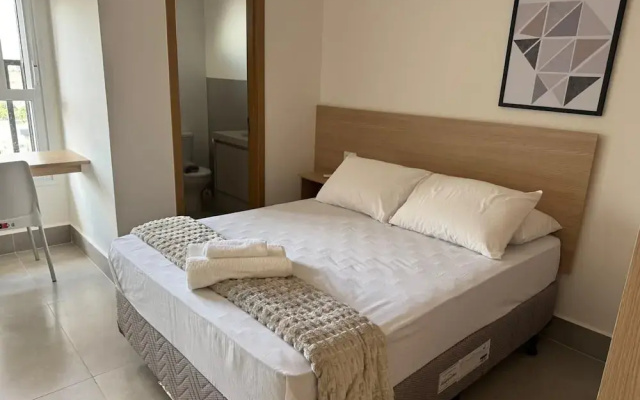 Apts in a Building With Pool and Gym - GRL