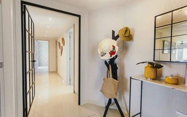 Casa Lanai 4 Bedroom Condo by RedAwning