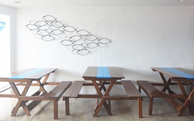 Highway to H Inn - Totolan