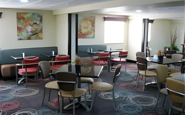 Ramada by Wyndham Tulsa