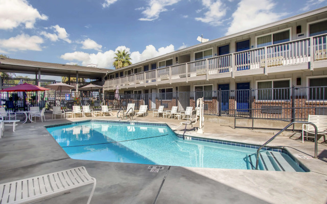 Best Western Shadow Inn