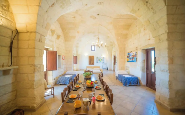 Masseria Relais Saraceno with pool