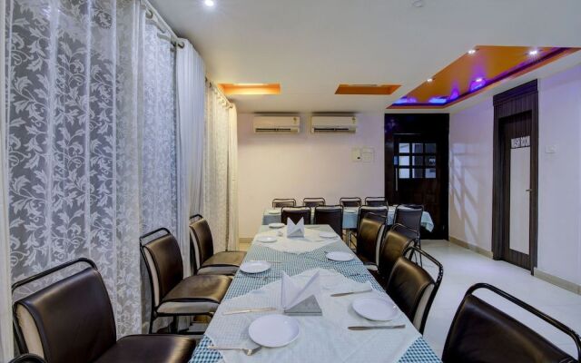 OYO 4275 Hotel Sunraj Residency