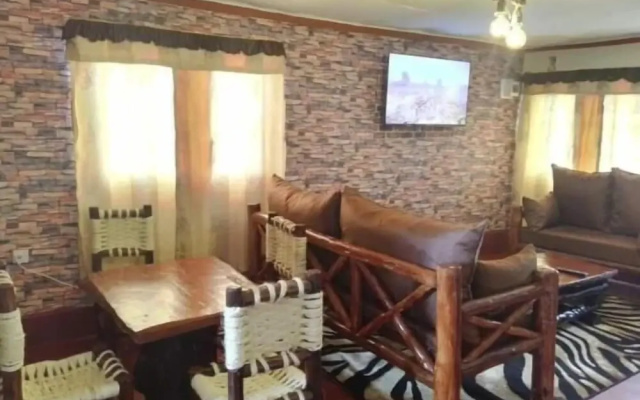 Wooden Knee cottages Nanyuki