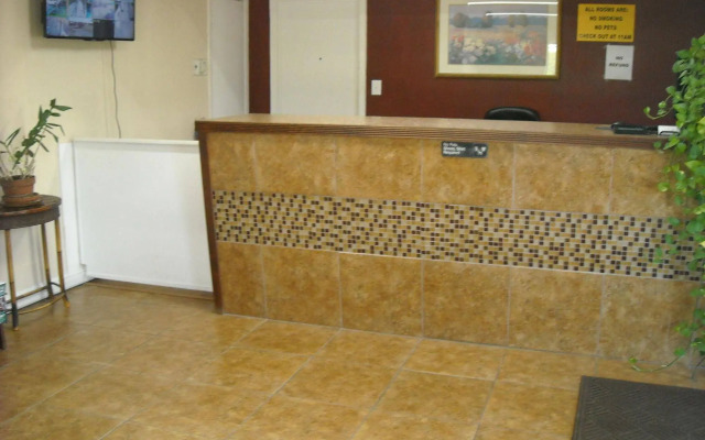 Bastrop Inn