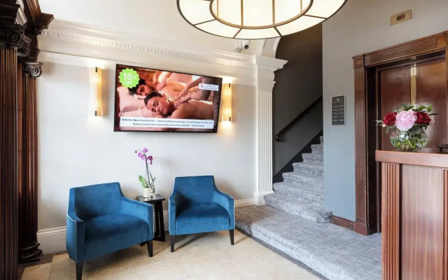 Tower Residences By Blue Orchid