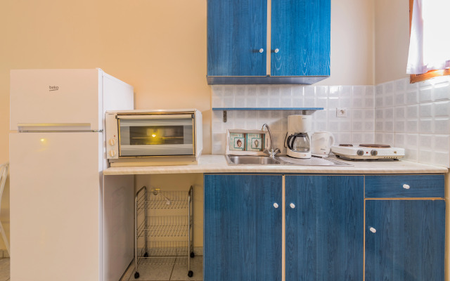 Kavos Psarou Studios and Apartments