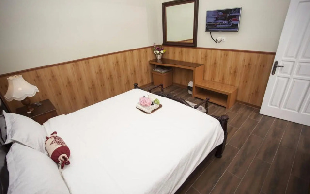 Huis Van Gustafine Floor 2