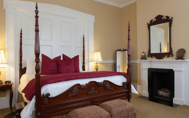 The Presidents' Quarters Inn