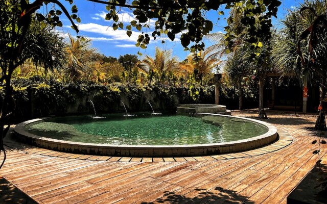 Mangroove Bay Boutique Hostel