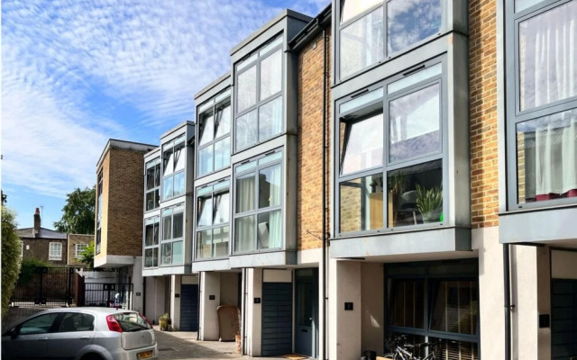 The Islington Place Stunning 2bdr House