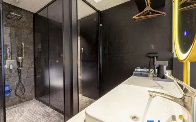 Yunfeng Smart Hotel