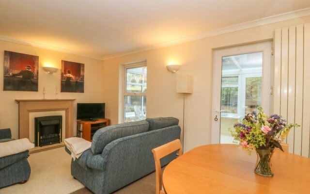 10 Pear Tree Court