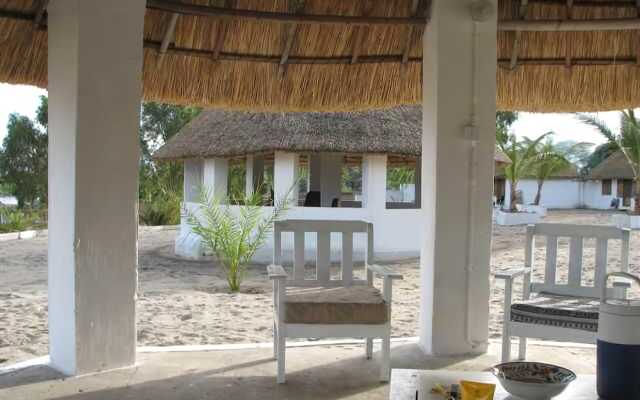Fish Eagle Bay Lodge