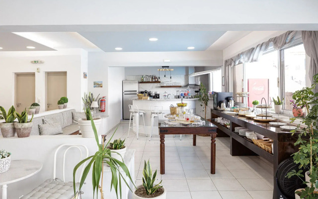 Kasteli Studios & Apartments